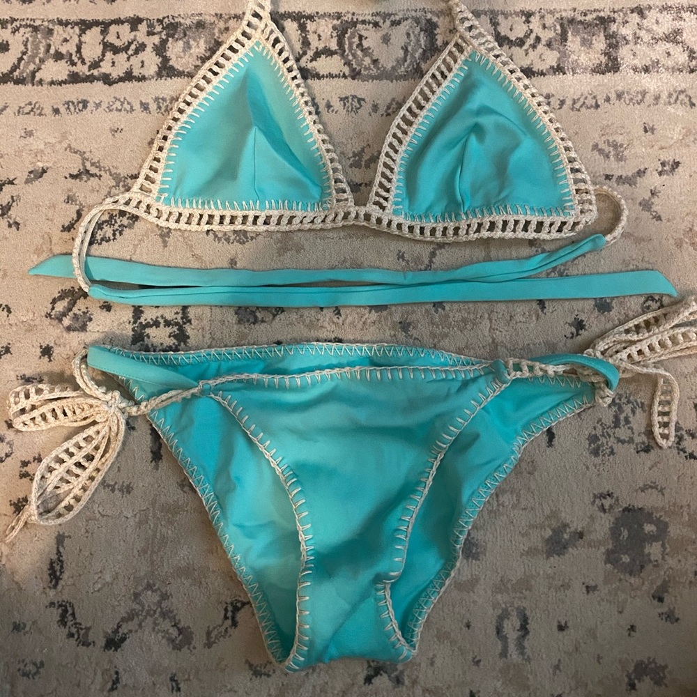 Bathing suit